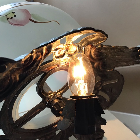 Vintage Handpainted Victorian 3-Way Hurricane Lamp - Picture 8 of 10